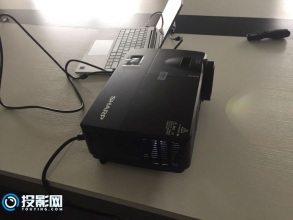 夏普XG-C10XA投影仪体验观点分享：清晰度好亮度高操作简单