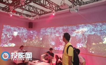 PALM热点：夏普短焦投影机打造沉浸式KTV系统