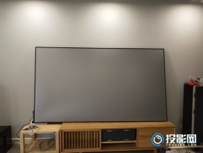 抗光灰幕布和白墙的投影效果对比【实测的干货】