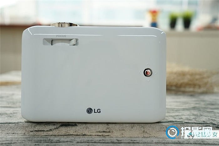 LG Minibeam PH550G露营必备投影仪！ - 投影网