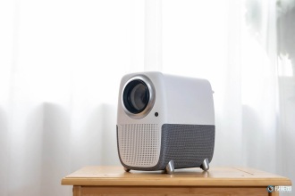 泰捷WEBOX T1S投影仪全面评测:春节把电影院搬回来家