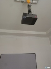 当贝F1C正常播放，突然光机越来越暗