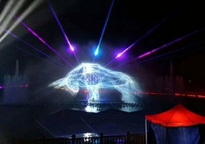 贵州六盘水上演水上光影表演，市民感受裸眼3D